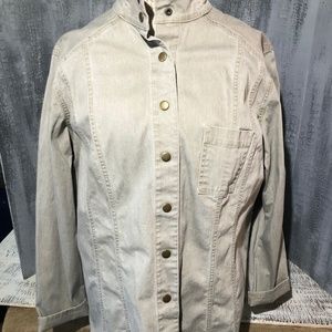 Jean Jacket Chicos size 3 is a. XL (gray denim)
